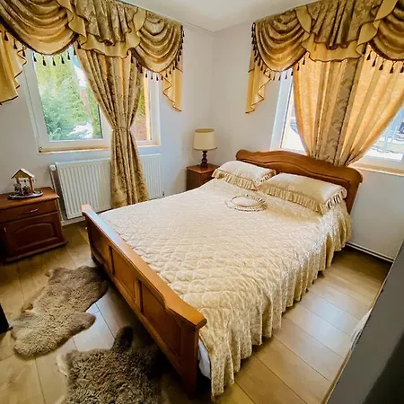 Pensiunea Adam Si Eva Holiday home *