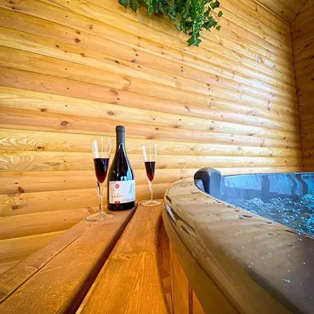Pensiunea Adam Si Eva Holiday home *